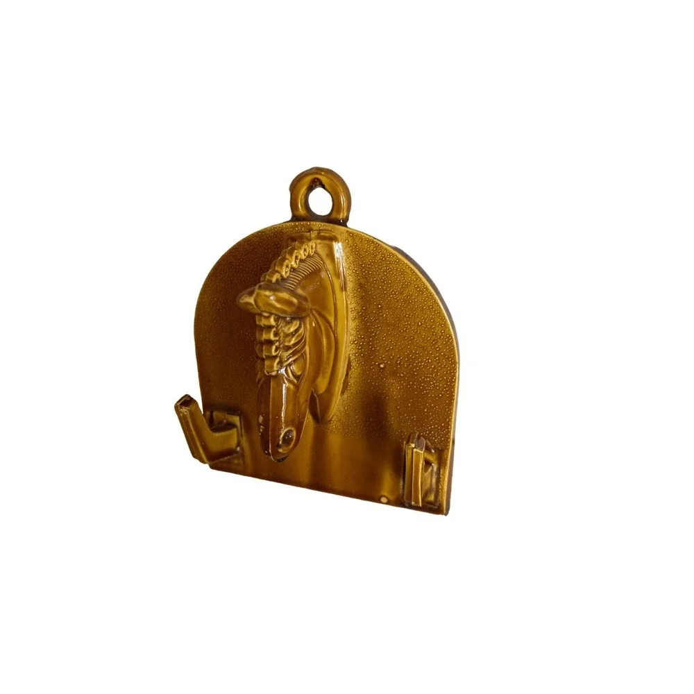 Vintage Resin Horse Head Double Key Hook Plaque Brown